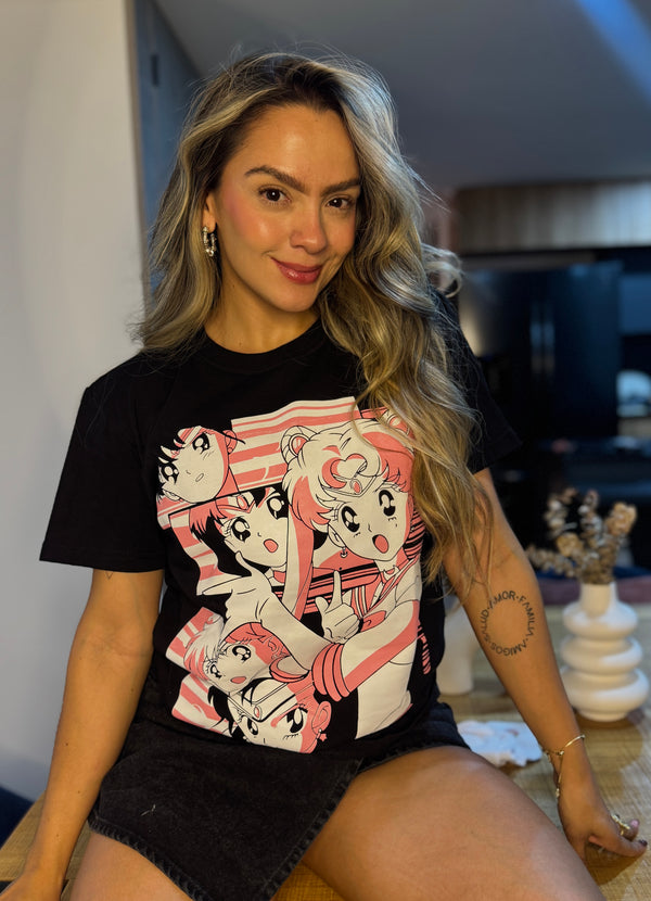 camiseta Sailor Moon rosa