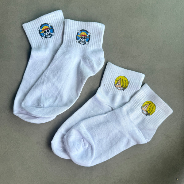 2 pares de medias calavera y sanji