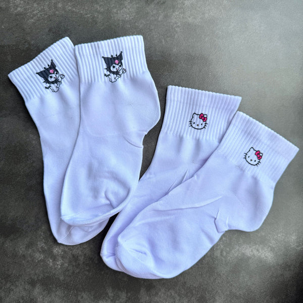 2 PARES DE MEDIAS KUROMI Y HELLO KITTY