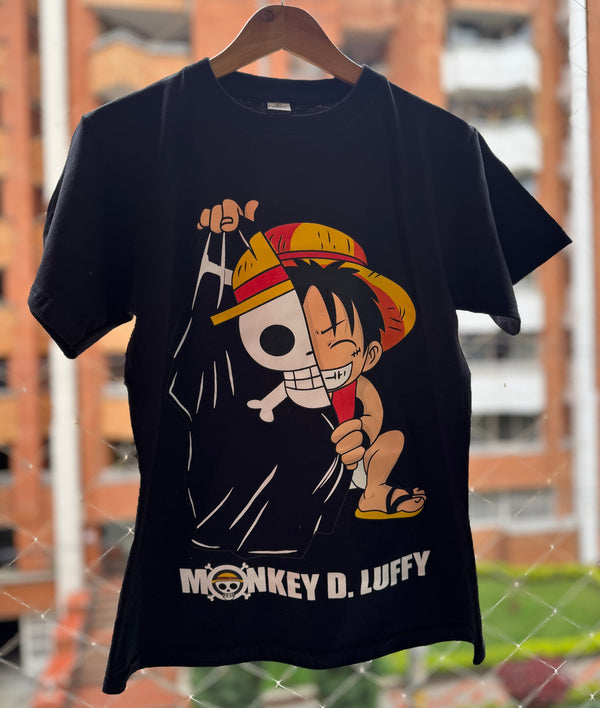 CAMISETA LUFFY BANDERA (UNISEX)