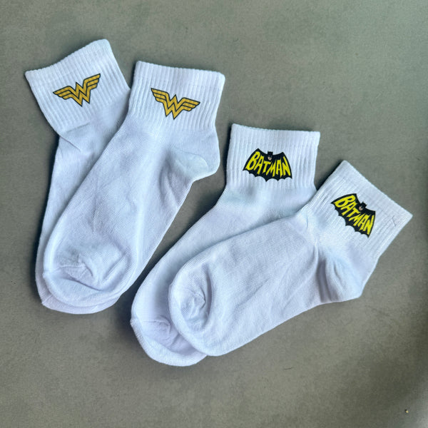2 pares de medias Batman y mujer maravilla