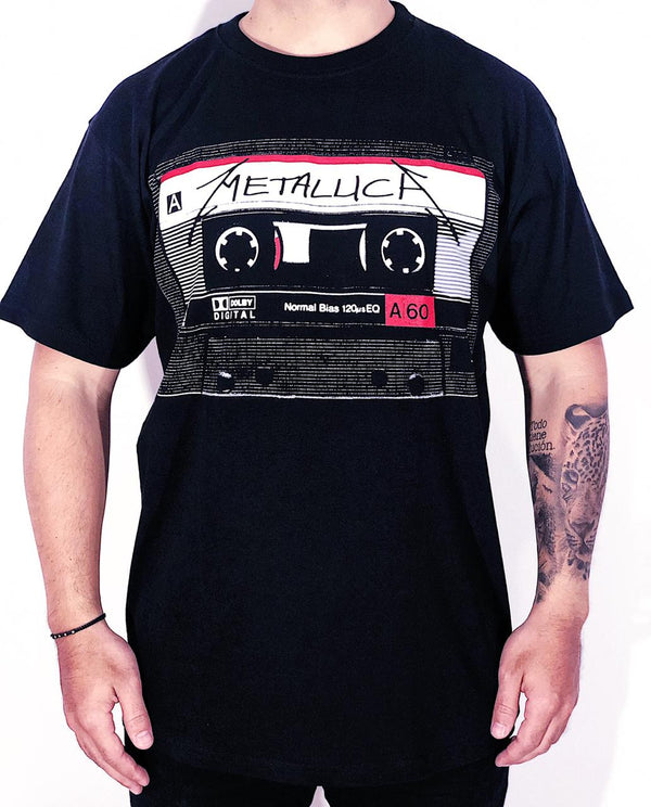 CAMISETA METALLICA CASETE (UNISEX)