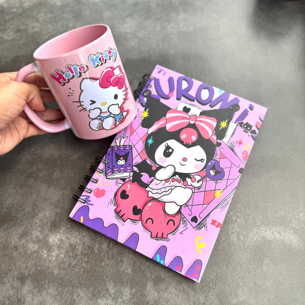 COMBO CUADERNO+MUG HELLO KITTY Y KUROMi