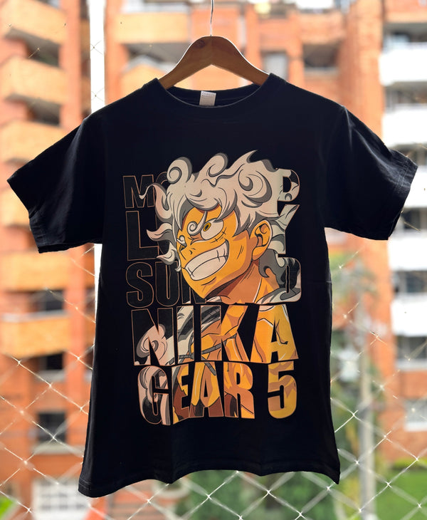 CAMISETA ONE PIECE NIKA (UNISEX)