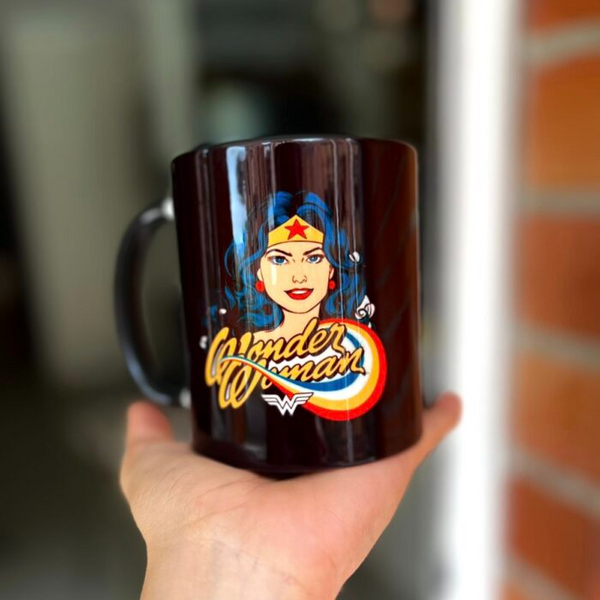 MUG MUJER MARAVILLA NEGRO